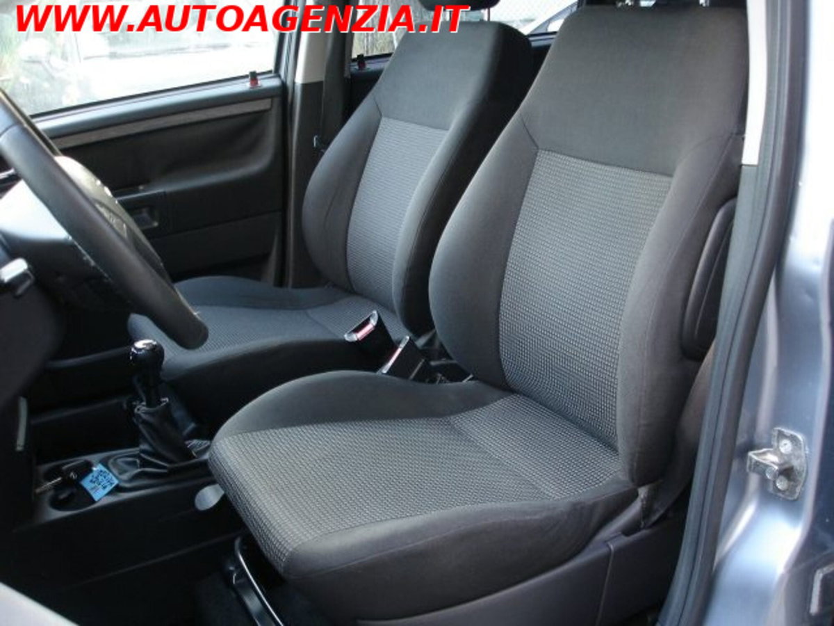 Opel Meriva 1.4 16V Cosmo (9)