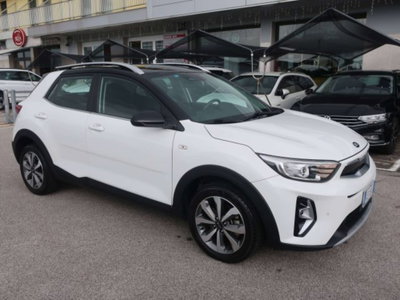 Kia Stonic 1.0 T-GDi 100 CV MHEV iMT Style usata