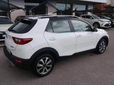 Kia Stonic 1.0 T-GDi 100 CV MHEV iMT Style (11)