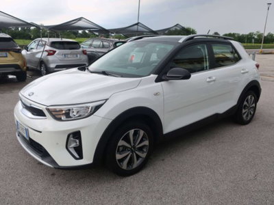 Kia Stonic 1.0 T-GDi 100 CV MHEV iMT Style (2)