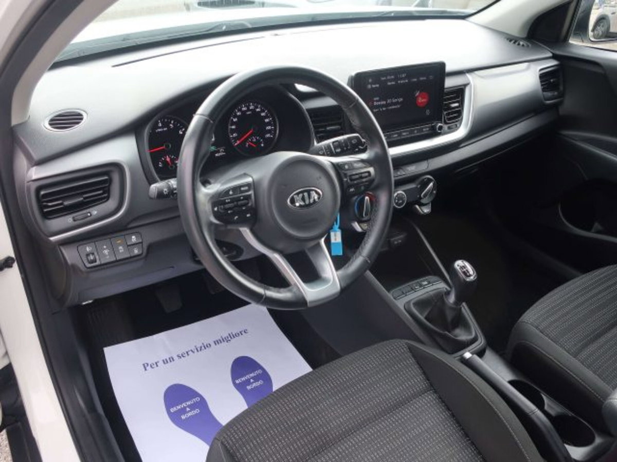 Kia Stonic 1.0 T-GDi 100 CV MHEV iMT Style (3)