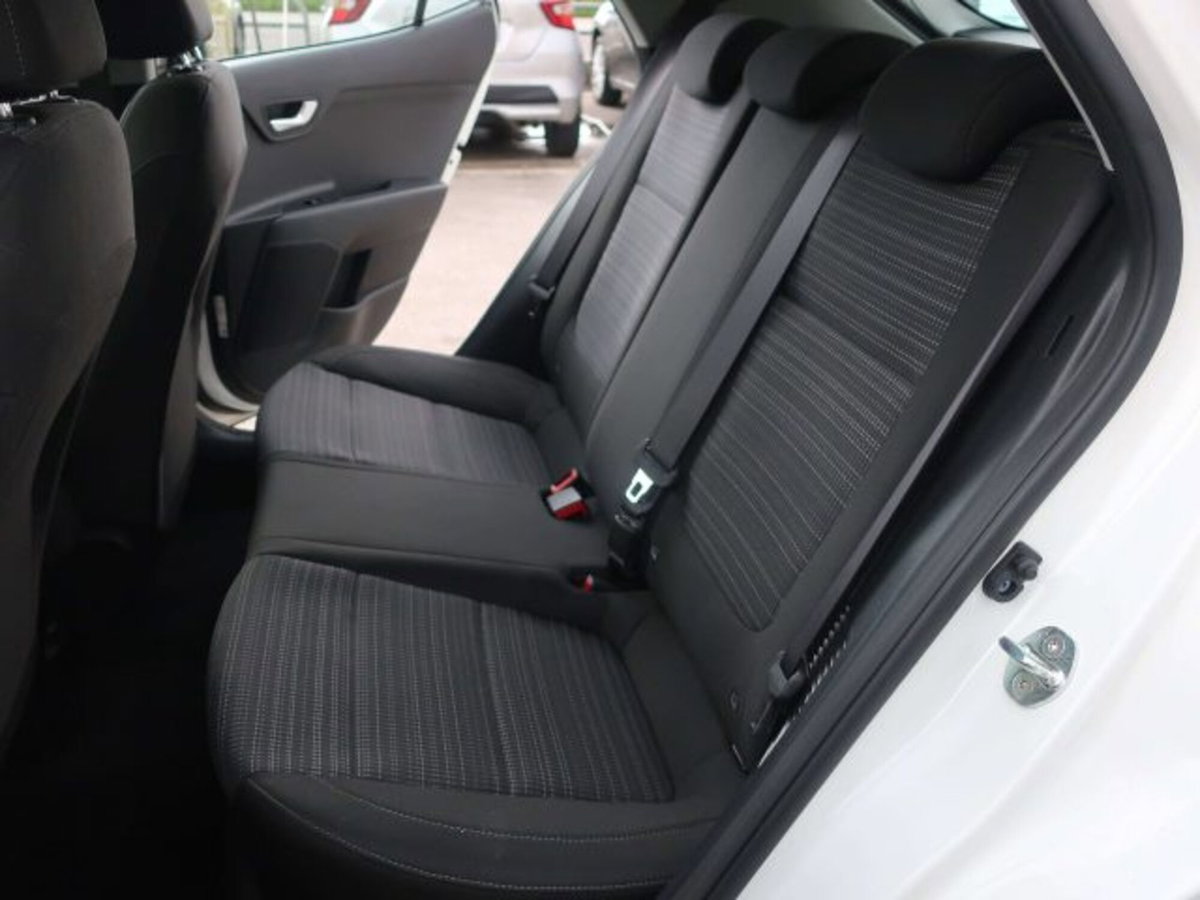 Kia Stonic 1.0 T-GDi 100 CV MHEV iMT Style (8)