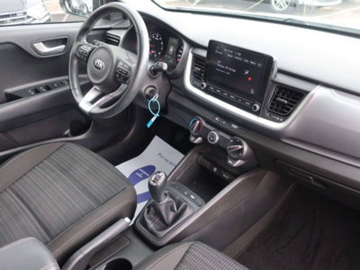 Kia Stonic 1.0 T-GDi 100 CV MHEV iMT Style (9)