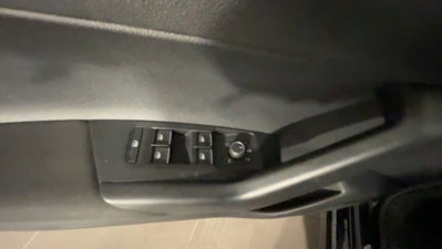 Volkswagen Taigo 1.0 tsi R-Line 115cv (10)