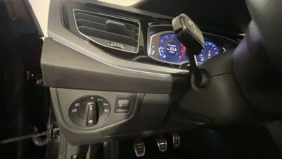 Volkswagen Taigo 1.0 tsi R-Line 115cv (11)