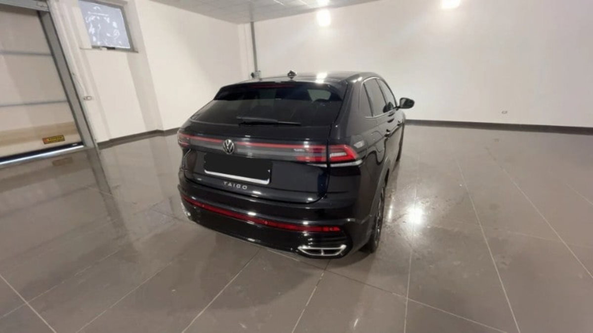 Volkswagen Taigo 1.0 tsi R-Line 115cv (4)