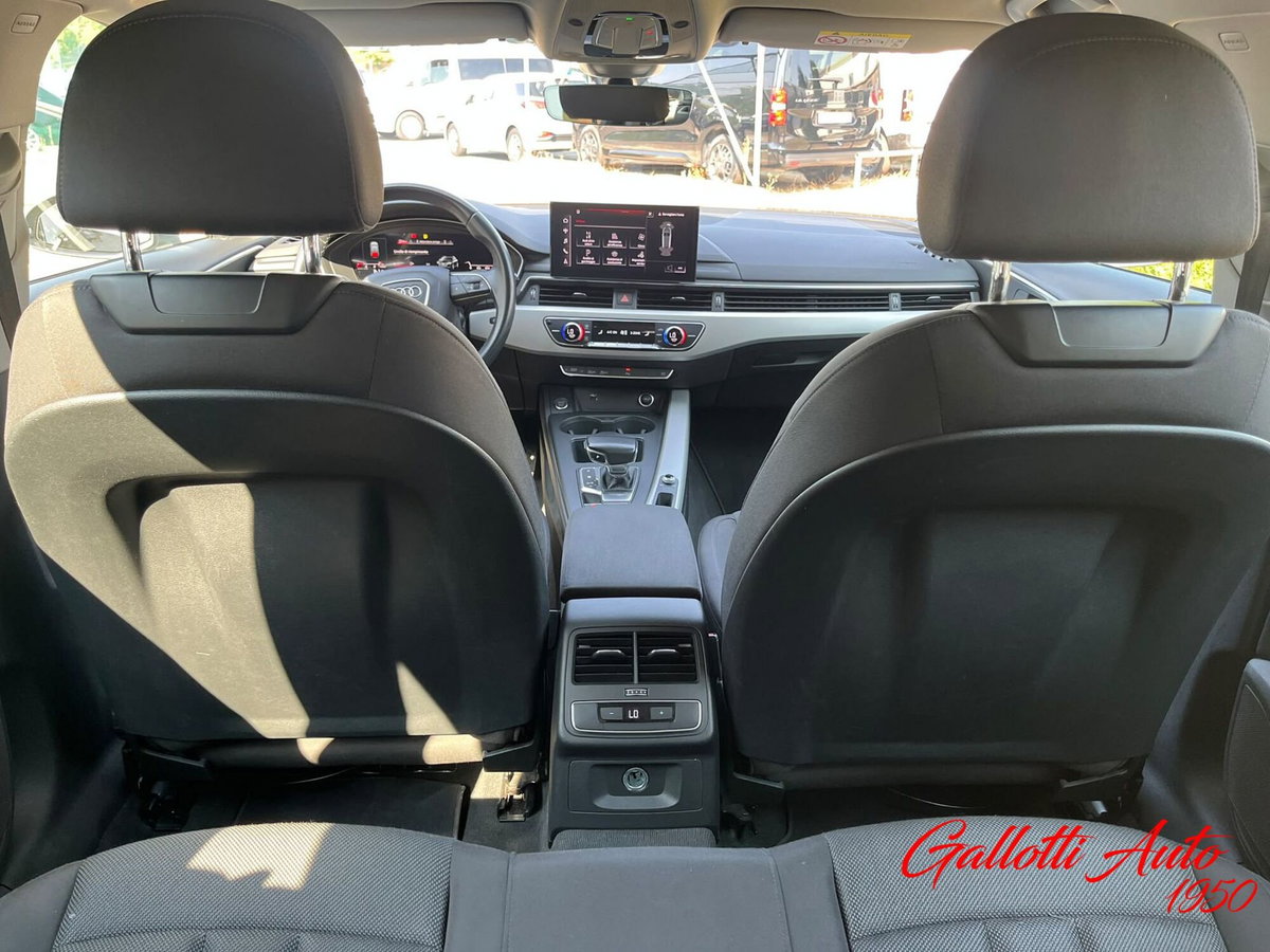 Audi A4 30 2.0 tdi mhev S line edition 136cv s-tronic (19)