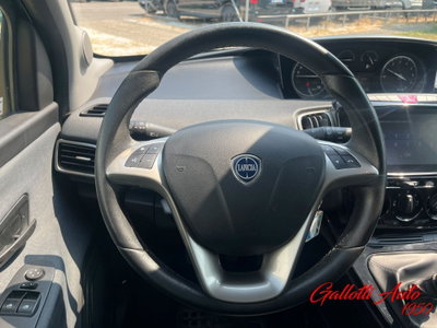 Lancia Ypsilon 1.0 FireFly 5 porte S&S Hybrid Ecochic Gold (11)