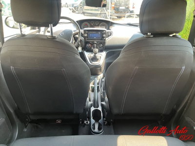 Lancia Ypsilon 1.0 FireFly 5 porte S&S Hybrid Ecochic Gold (18)