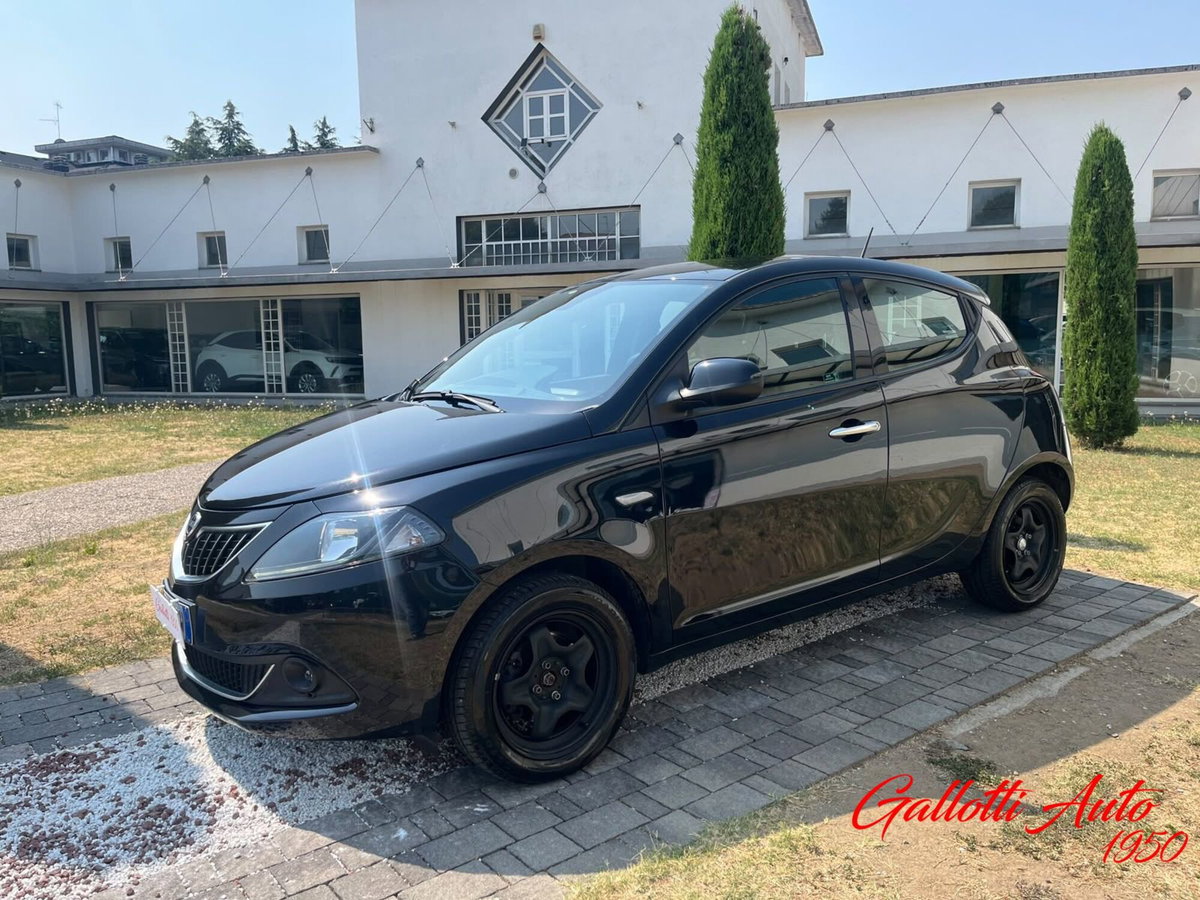 Lancia Ypsilon 1.0 FireFly 5 porte S&S Hybrid Ecochic Gold (19)