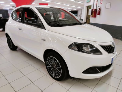 Lancia Ypsilon 1.0 FireFly 5 porte S&S Hybrid Ecochic Gold (3)