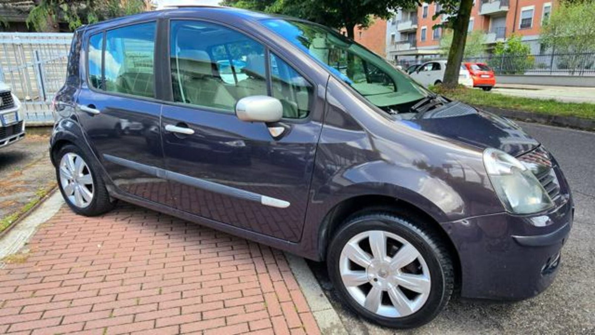 Renault Modus 1.6 16V Initiale (10)