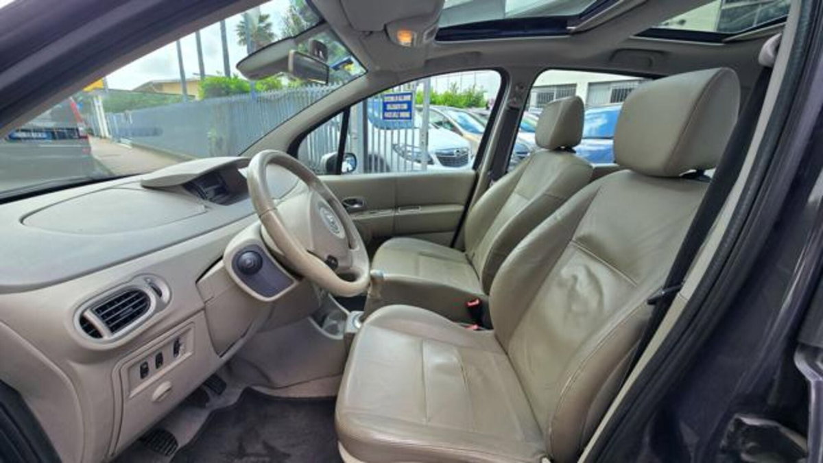 Renault Modus 1.6 16V Initiale (15)