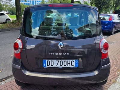 Renault Modus 1.6 16V Initiale (6)