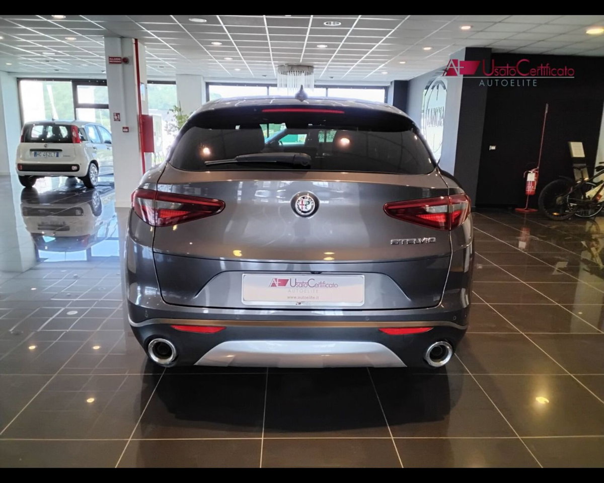 Alfa Romeo Stelvio Stelvio 2.2 Turbodiesel 160 CV AT8 RWD Super Business (4)