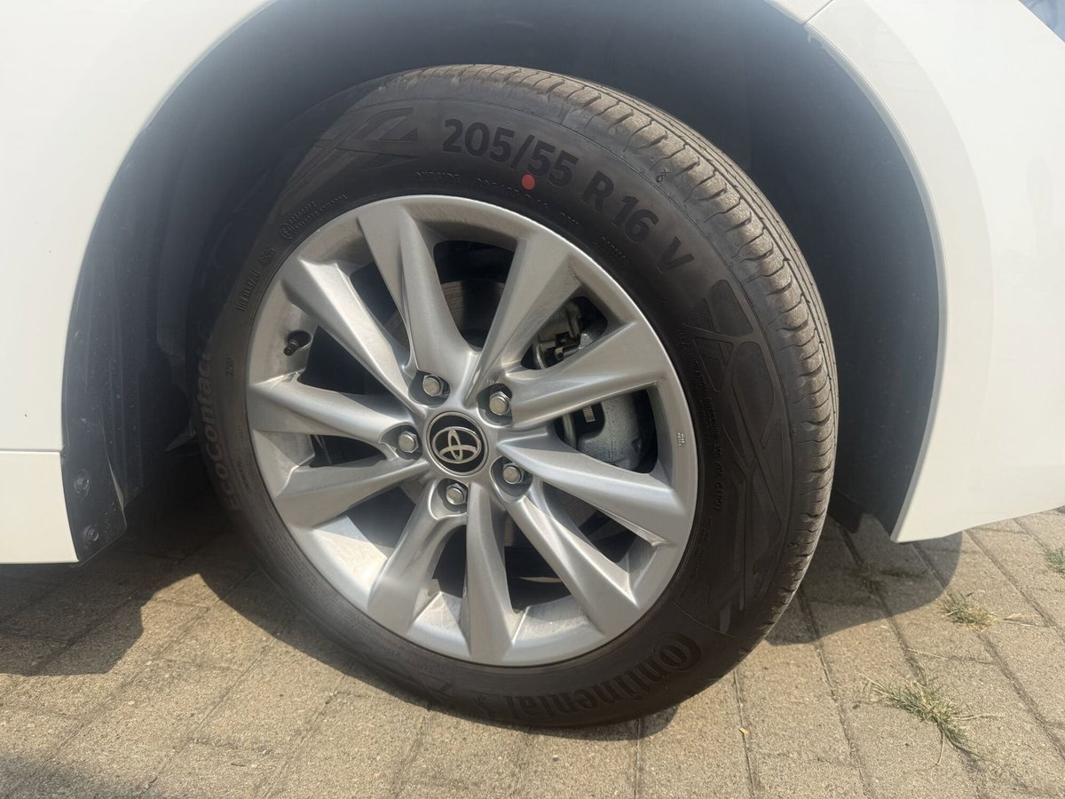 Toyota Corolla Touring Sports Active 1.8 Hybrid  Tech (4)