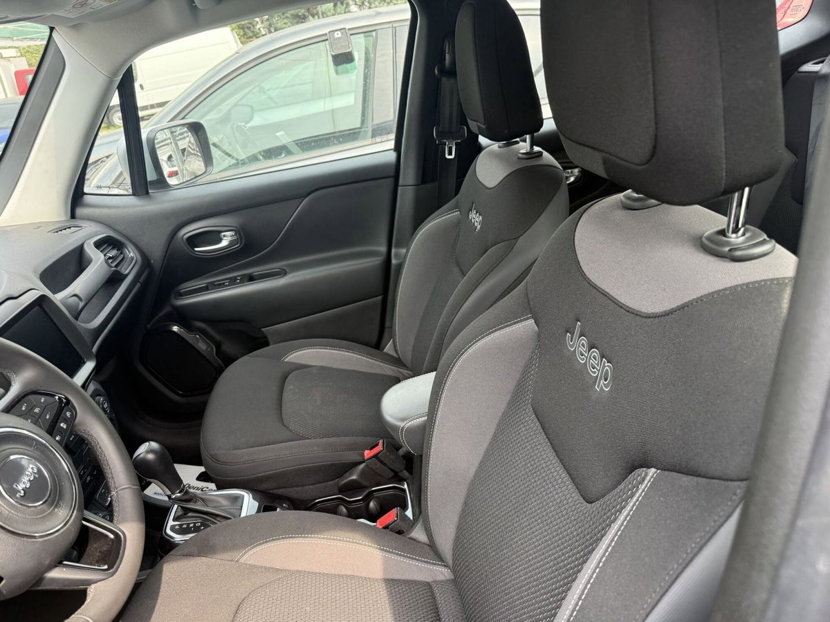 Jeep Renegade 1.3 T4 190CV PHEV 4xe AT6 Limited (9)