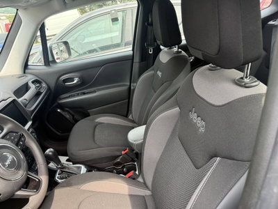 Jeep Renegade 1.3 T4 190CV PHEV 4xe AT6 Limited (9)