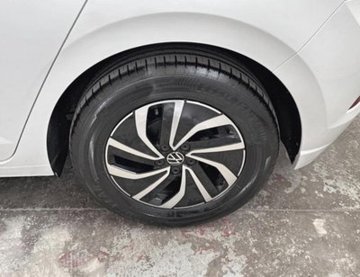 Volkswagen Polo 1.0 tsi Life 95cv (9)