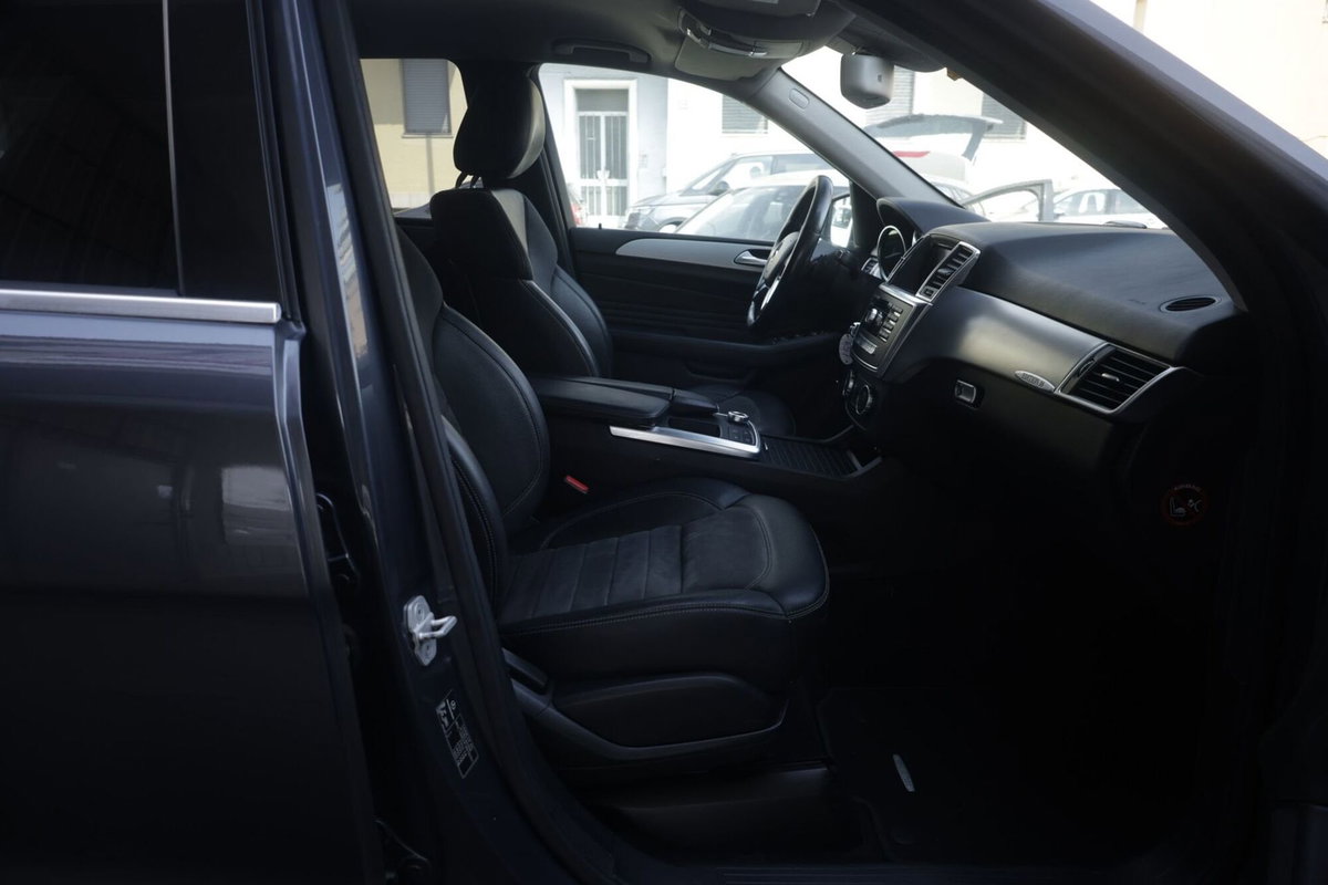 Mercedes-Benz Classe ML 350 BlueTEC 4Matic Premium (10)