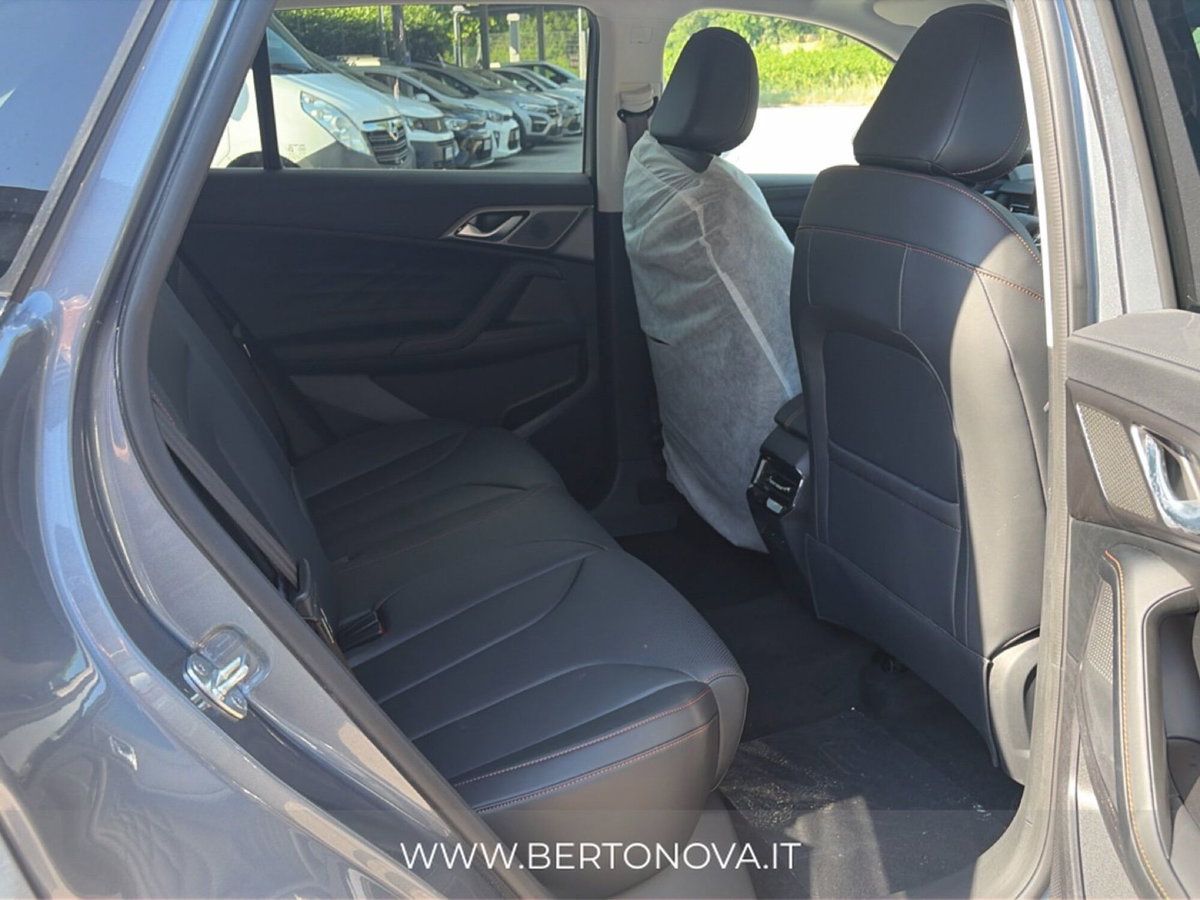 Mg HS 1.5 hybrid+ Luxury auto (9)