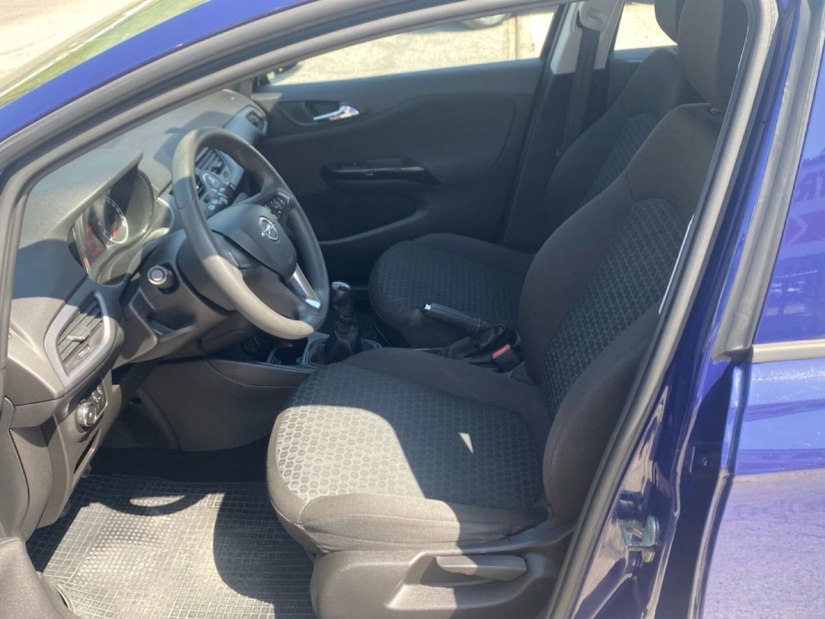 Opel Corsa 1.4 90CV 5 porte Cosmo (17)