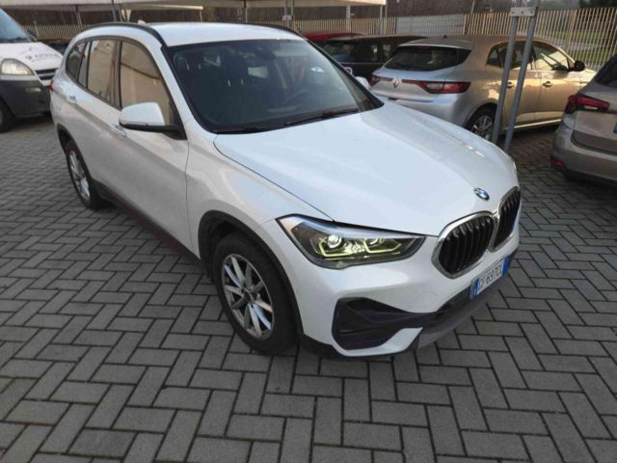 BMW X1 sDrive16d Advantage (3)