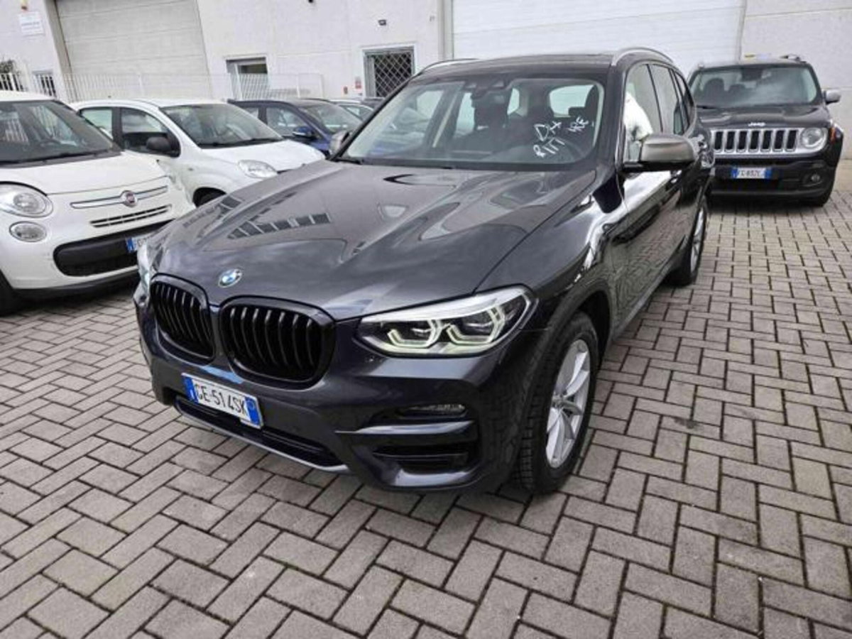 BMW X3 xDrive30e (2)