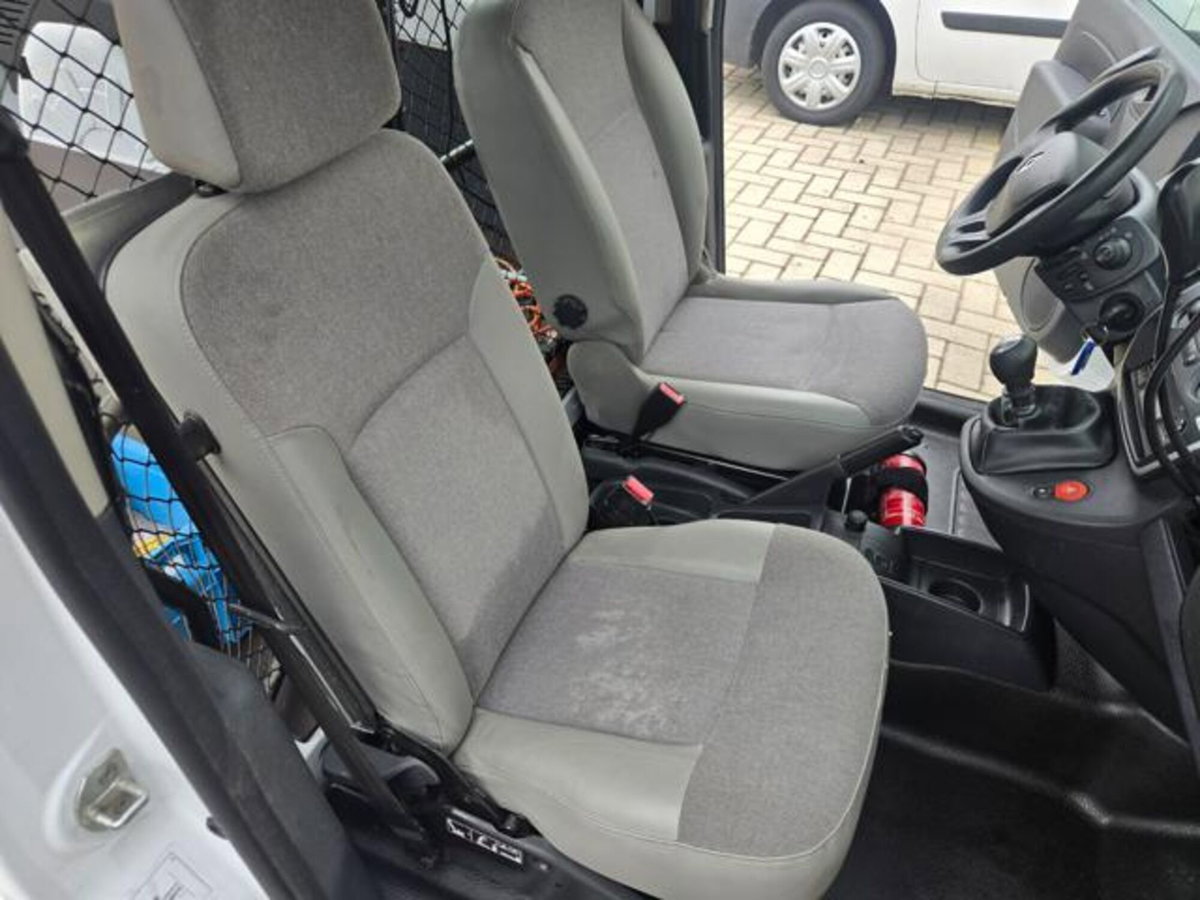 Renault Kangoo Blue dCi 115CV Express Maxi Furgone Ice Plus (18)
