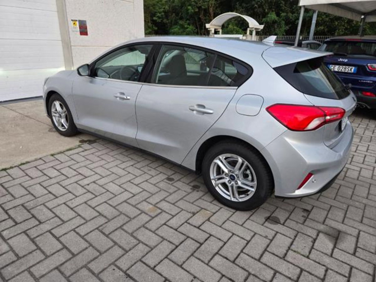 Ford Focus 1.0 EcoBoost Hybrid 125 CV Powershift 5p. Active X (20)