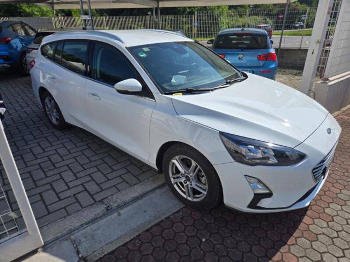 Ford Focus Station Wagon 1.0 EcoBoost Hybrid 125 CV SW Active (12)