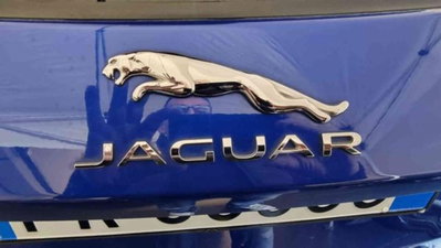 Jaguar E-Pace 2.0D 150 CV AWD aut. R-Dynamic (13)