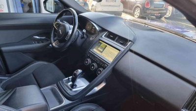Jaguar E-Pace 2.0D 150 CV AWD aut. R-Dynamic (16)