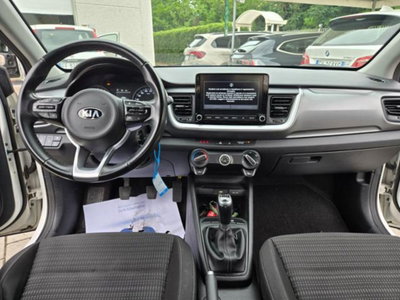 Kia Stonic 1.0 T-GDi 100 CV MHEV iMT Style (10)
