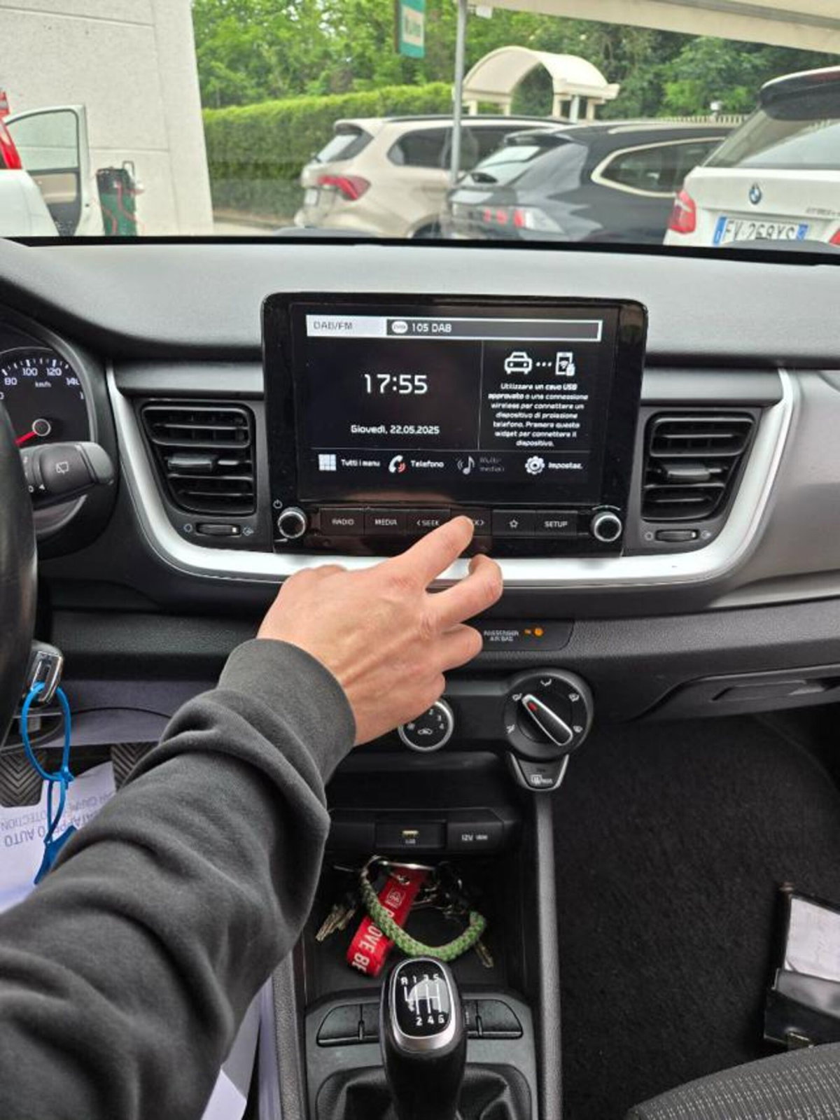Kia Stonic 1.0 T-GDi 100 CV MHEV iMT Style (13)
