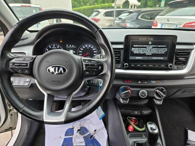 Kia Stonic 1.0 T-GDi 100 CV MHEV iMT Style (14)