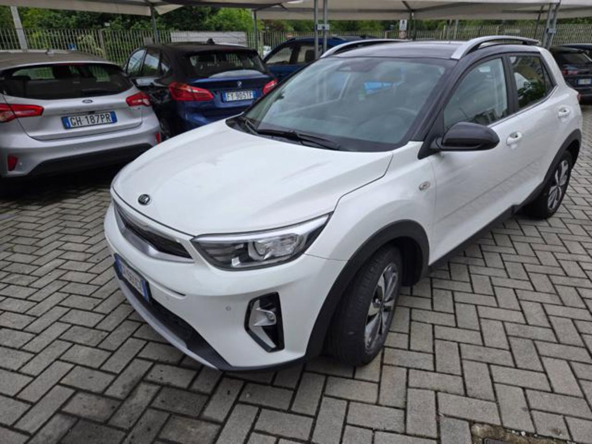 Kia Stonic 1.0 T-GDi 100 CV MHEV iMT Style (3)