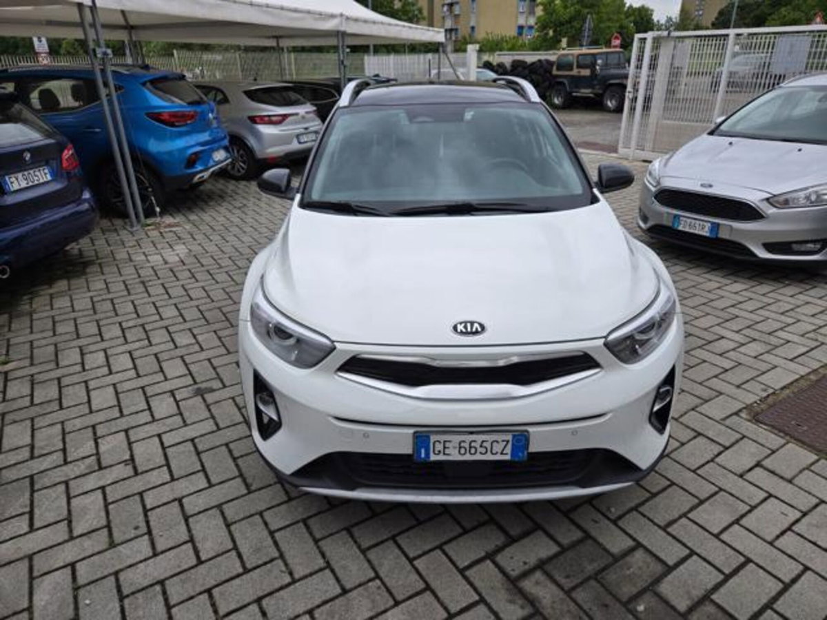 Kia Stonic 1.0 T-GDi 100 CV MHEV iMT Style (4)