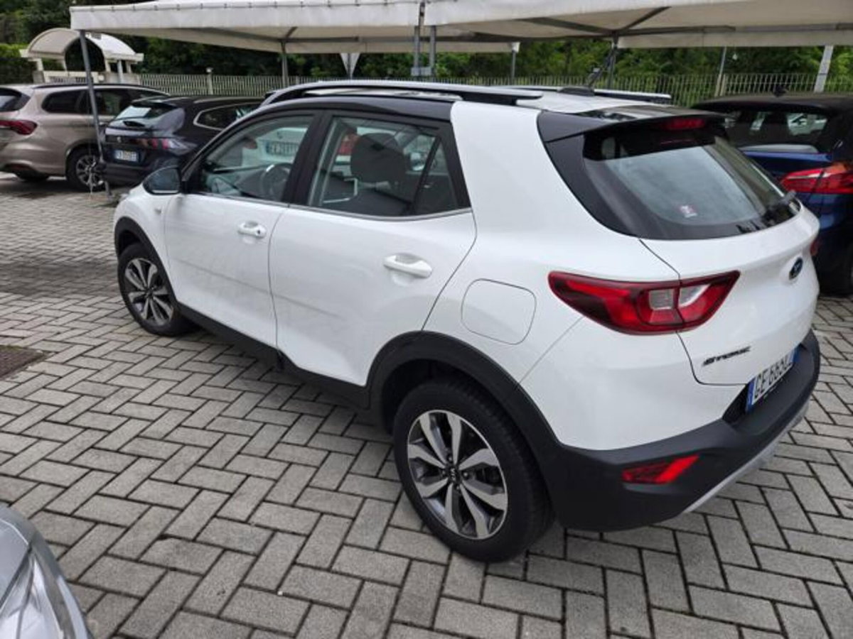 Kia Stonic 1.0 T-GDi 100 CV MHEV iMT Style (8)