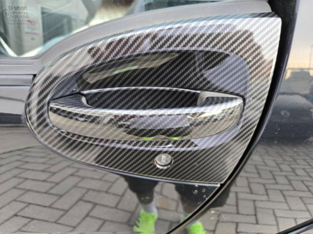 smart Fortwo 1000 45 kW MHD coupé pure (11)