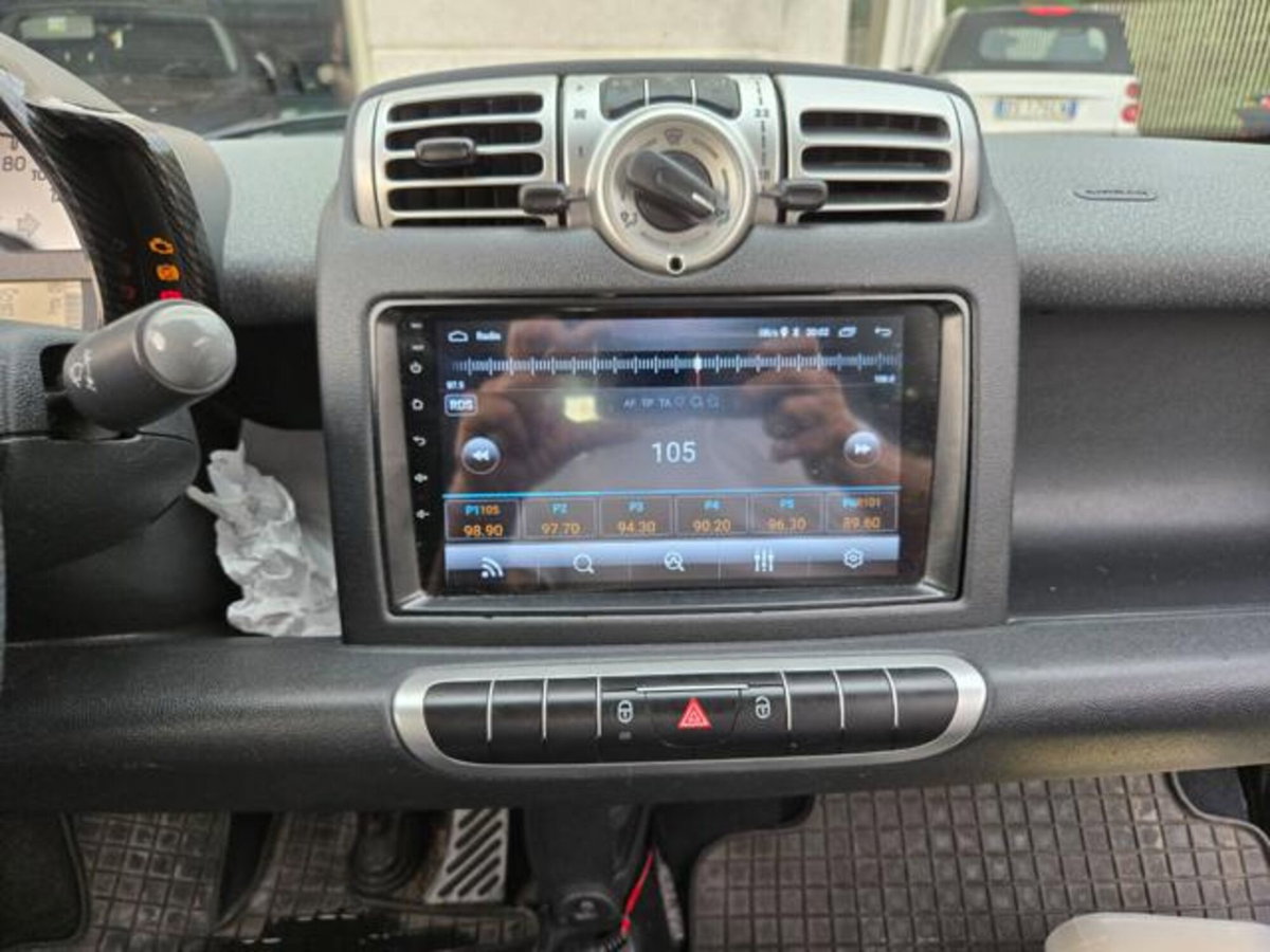 smart Fortwo 1000 45 kW MHD coupé pure (13)
