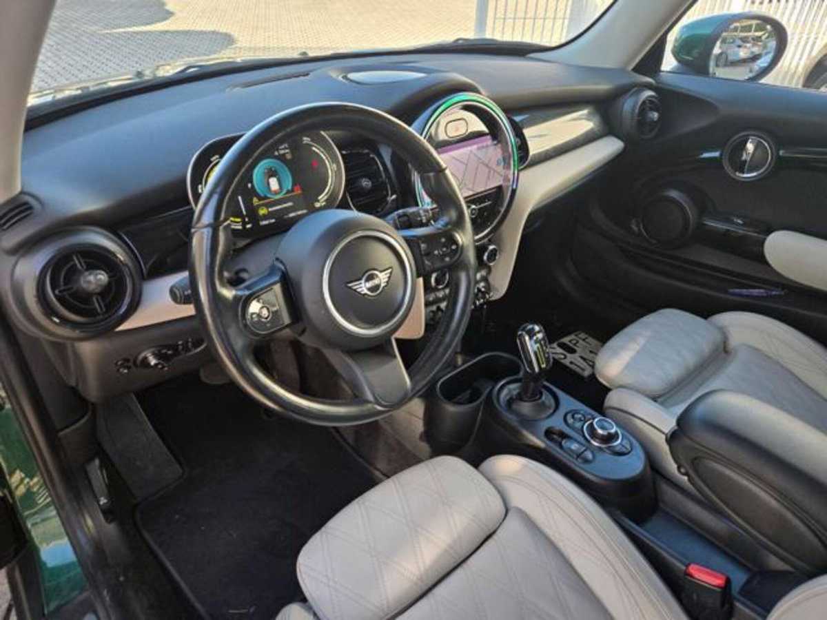 MINI Mini Cooper SE Classic (20)