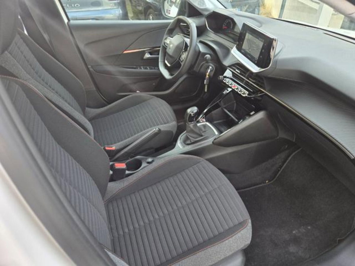 Peugeot 208 1.2 puretech Active s&s 75cv (11)