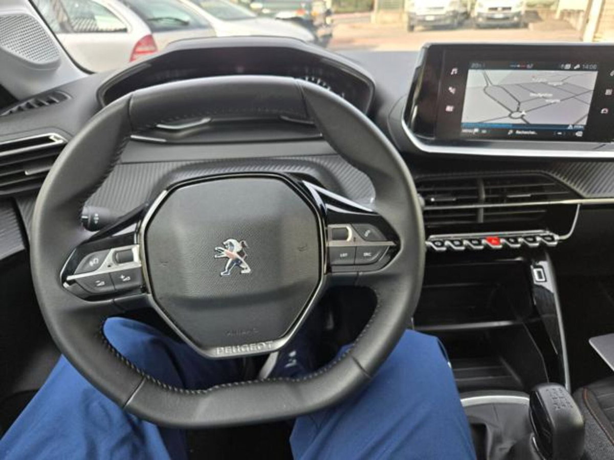 Peugeot 208 1.2 puretech Active s&s 75cv (8)