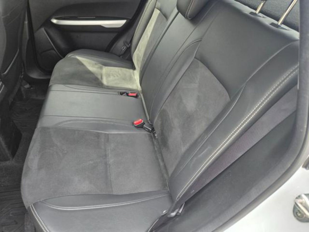Suzuki Vitara 1.6 DDiS 4WD AllGrip V-Top (20)