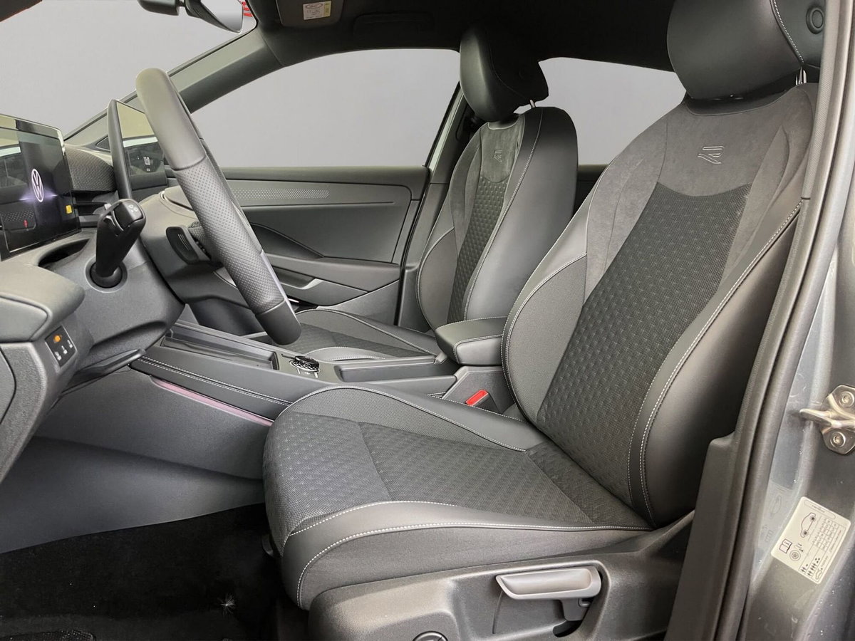 Volkswagen T-Roc 1.5 etsi R-Line 150cv dsg (11)