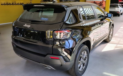 Jeep Avenger 1.2 turbo e-hybrid mhev Longitude fwd 110cv edct6 (6)