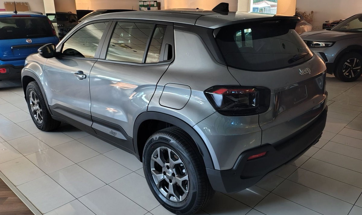 Jeep Avenger 1.2 turbo e-hybrid mhev Longitude fwd 110cv edct6 (4)