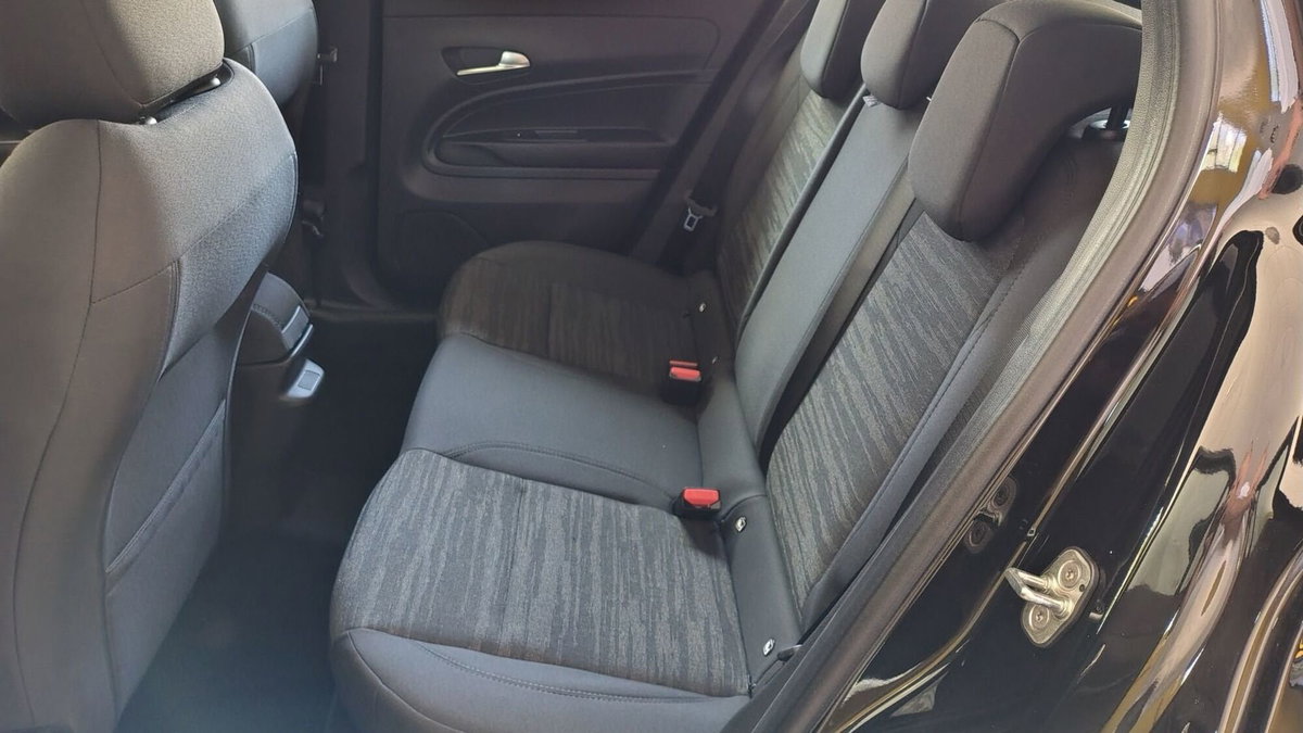Jeep Avenger 1.2 turbo e-hybrid mhev Longitude fwd 110cv edct6 (16)