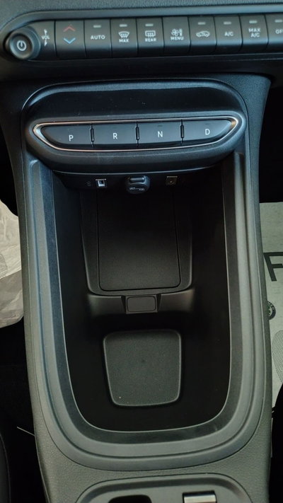 Jeep Avenger 1.2 turbo e-hybrid mhev Longitude fwd 110cv edct6 (17)